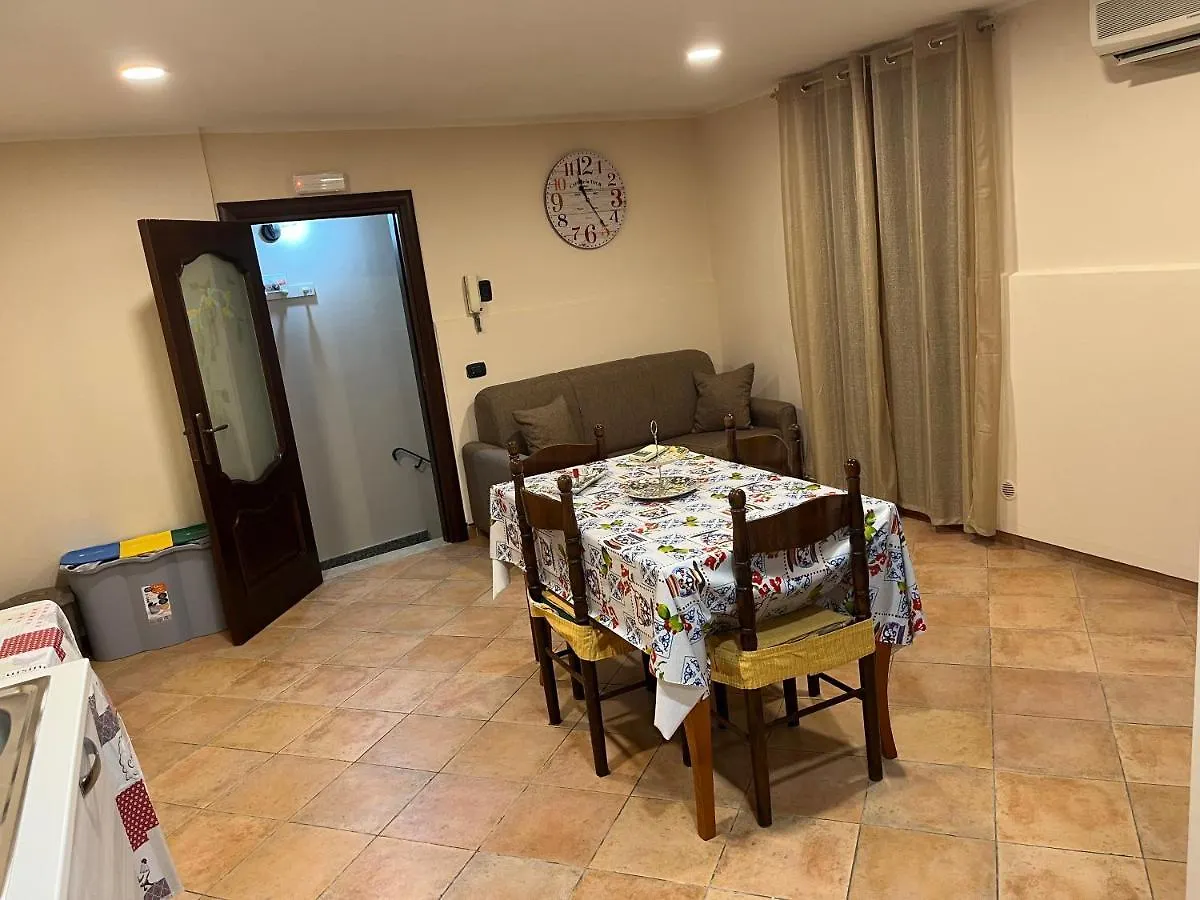 הוילה קטאניה Leontini House בית נופש
